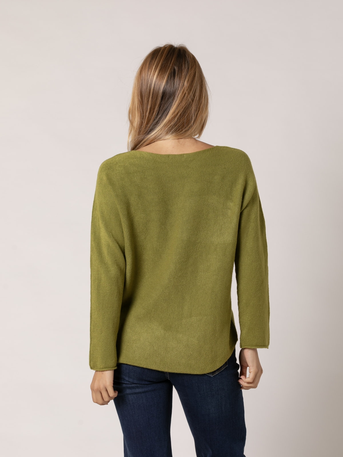 Must-have V-neck sweater  Olive colour