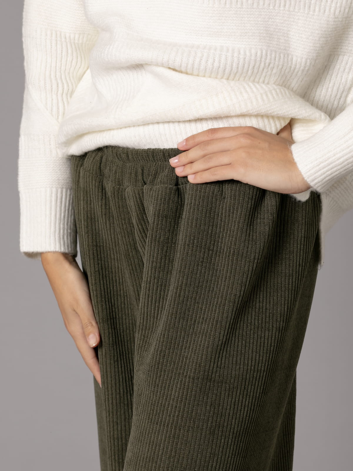 Wide leg elastic corduroy design pants  Khaki colour