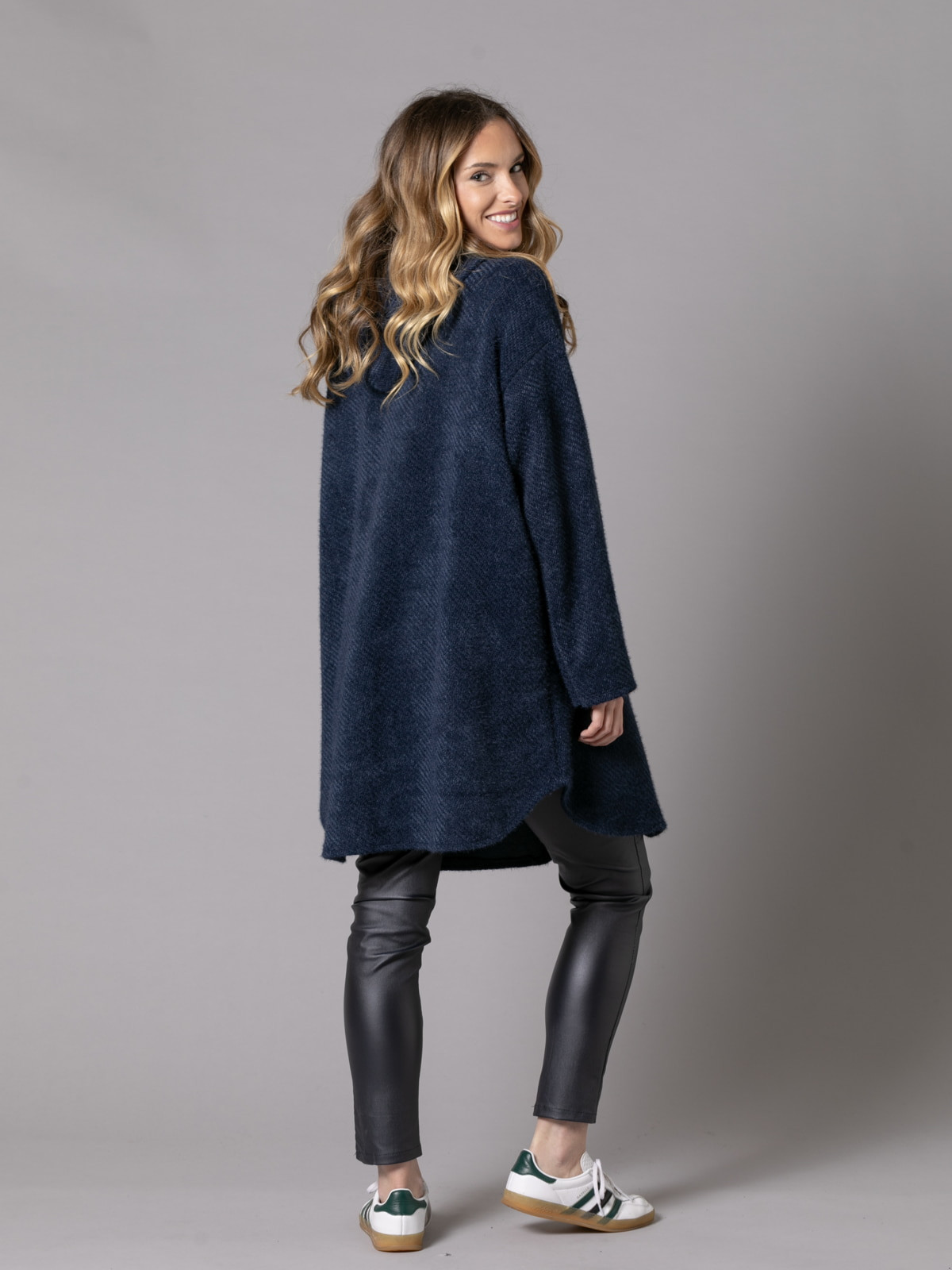 oversized soft coat with patch pockets  Blue Navy colour