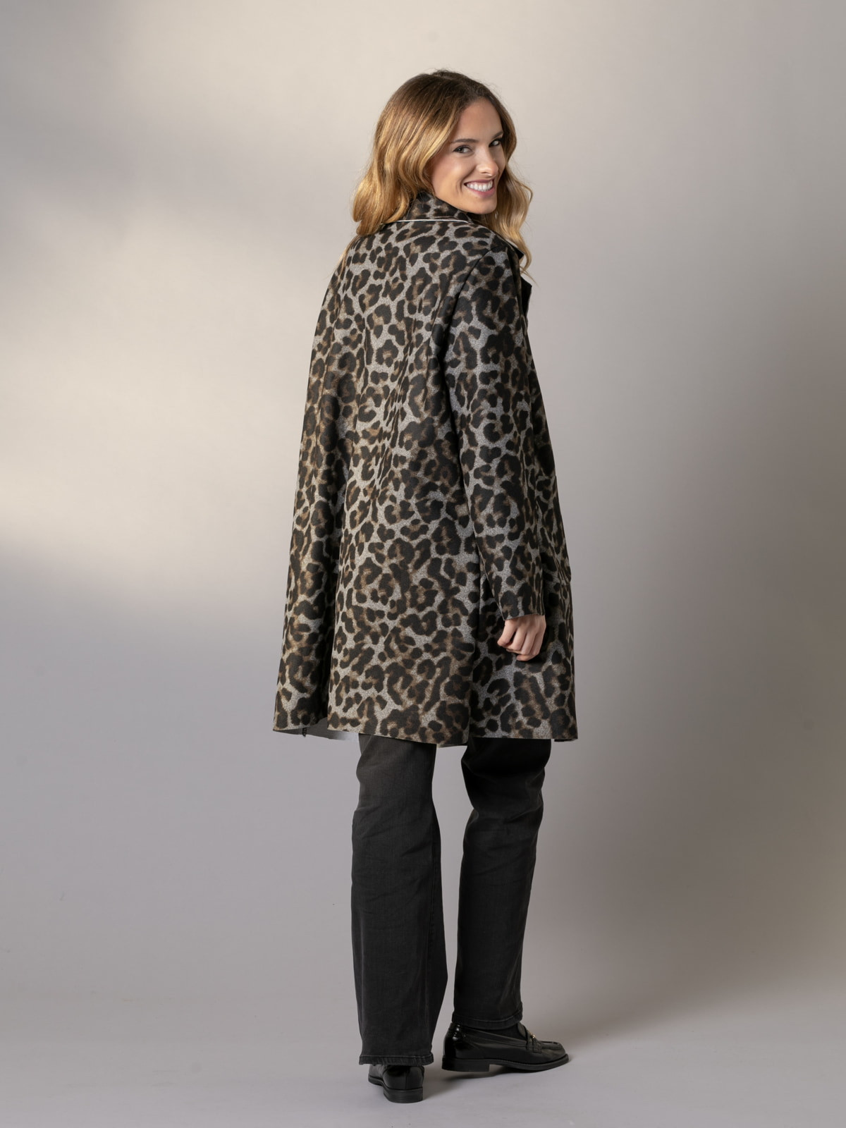 Animal print coat with pockets  Grey colour