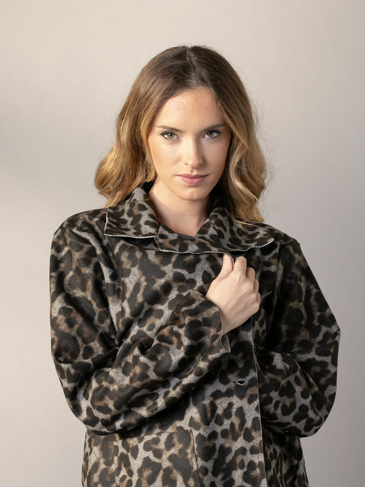 Animal print coat with pockets  Grey colour