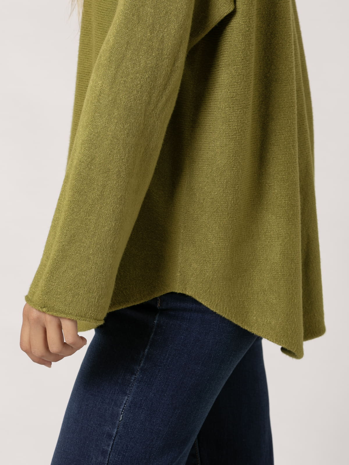 Must-have boat neck sweater  Olive colour