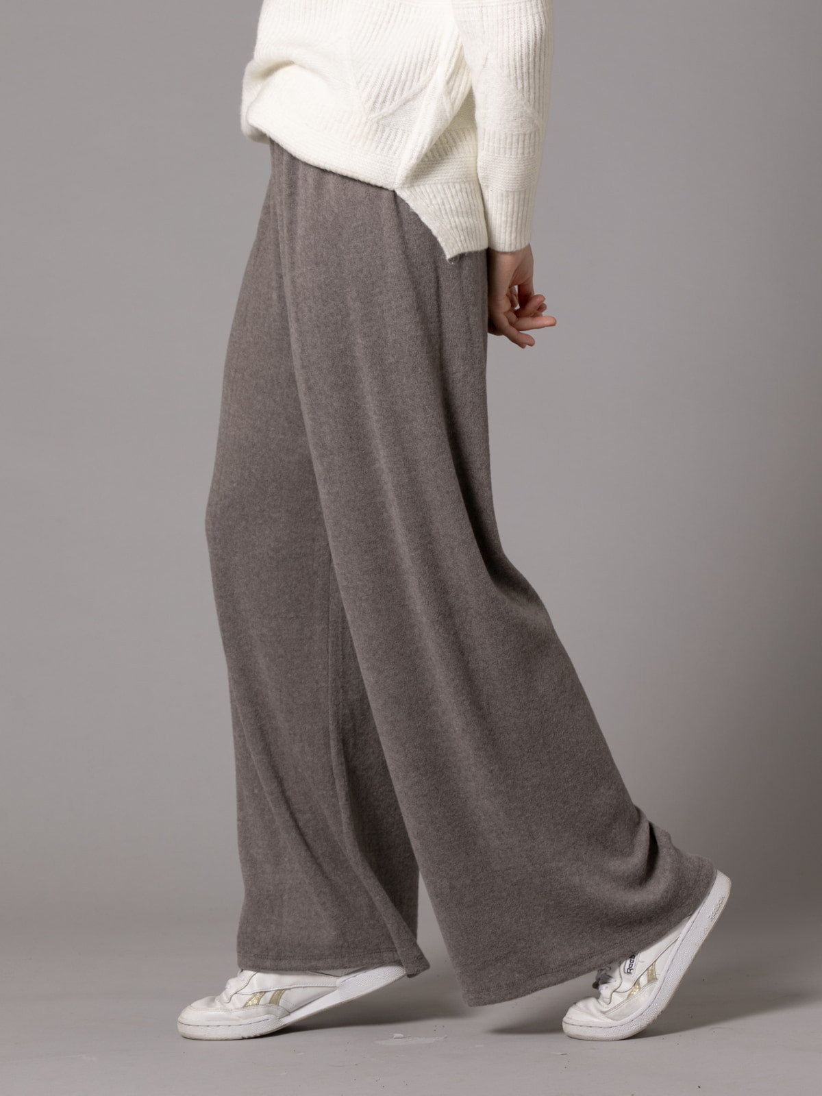 Pantalón soft comfy color Taupe