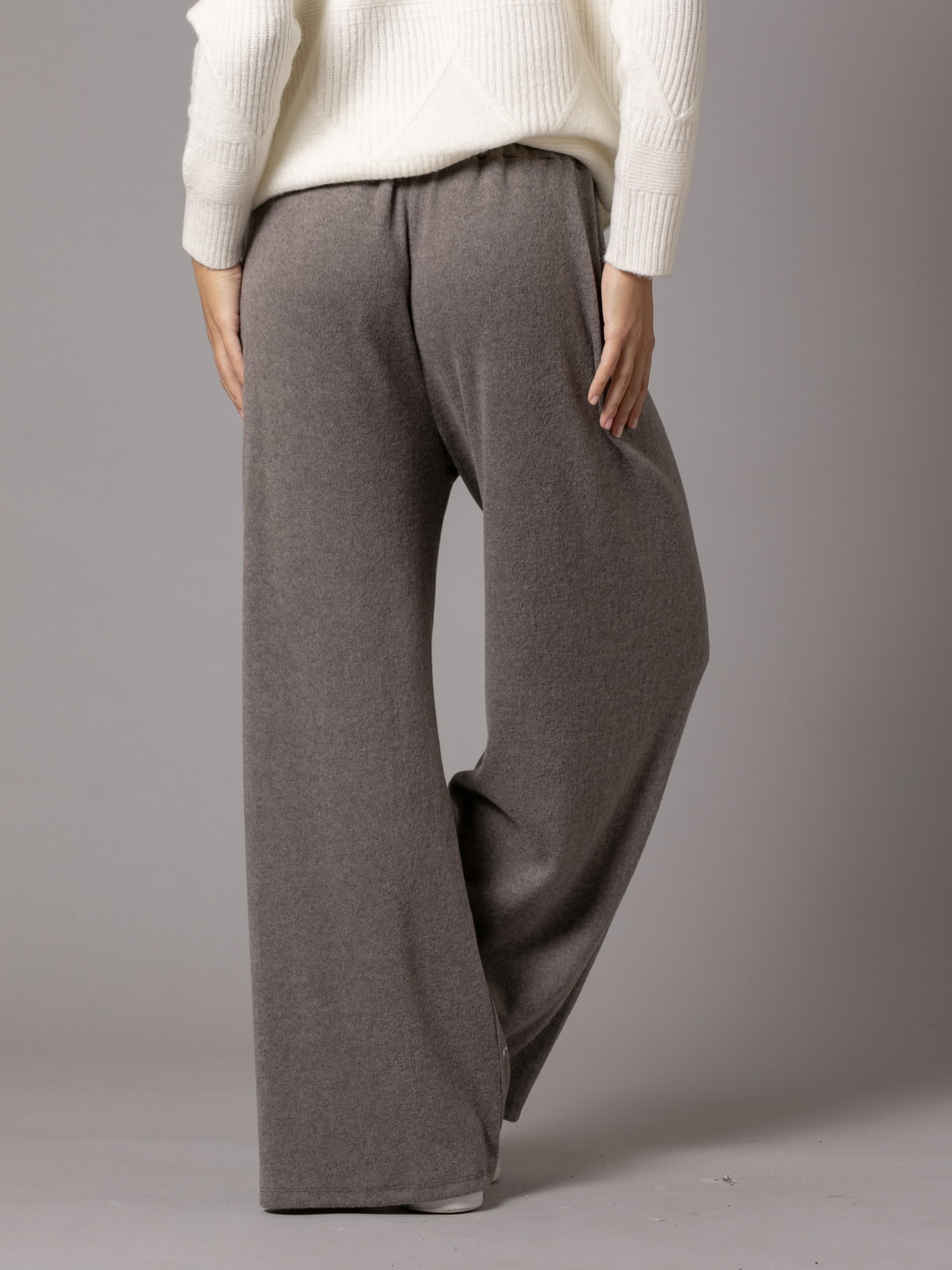 Pantalón soft comfy color Taupe