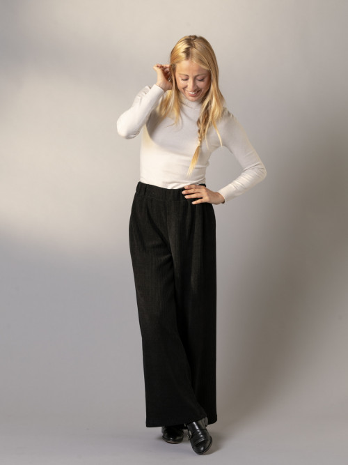 wide corduroy beaded pants  Black colour