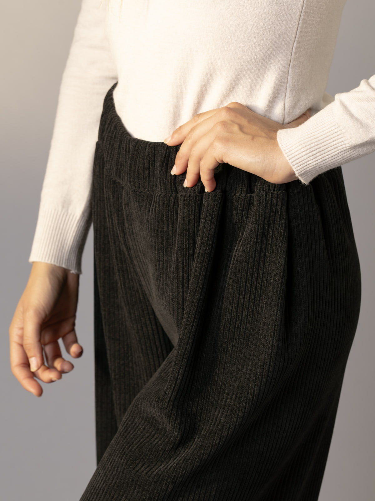 wide corduroy beaded pants  Black colour