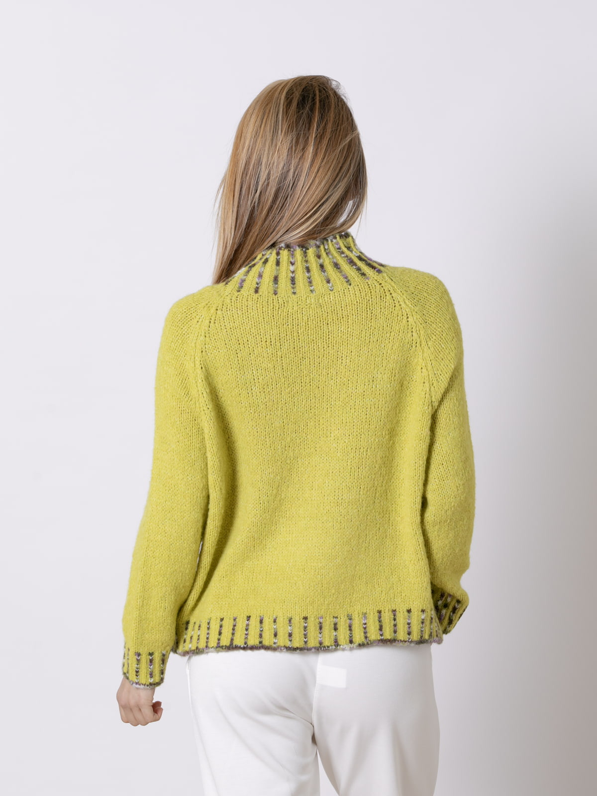 Soft jersey with bright colour details  Amarillo colour