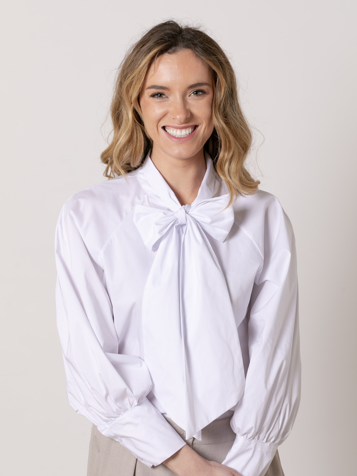 Cotton bow shirt  White colour