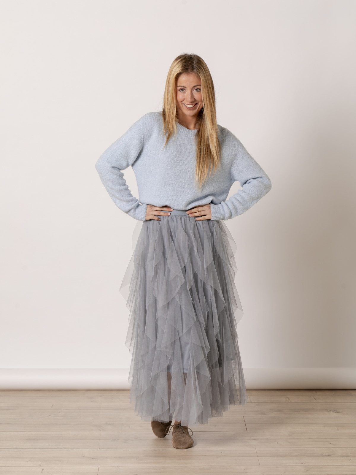 Long tulle skirt with peaks Grey colour