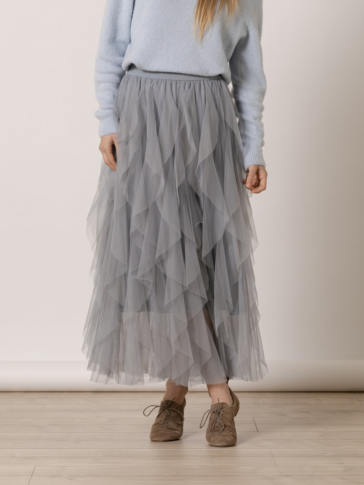 Long tulle skirt with peaks Grey colour