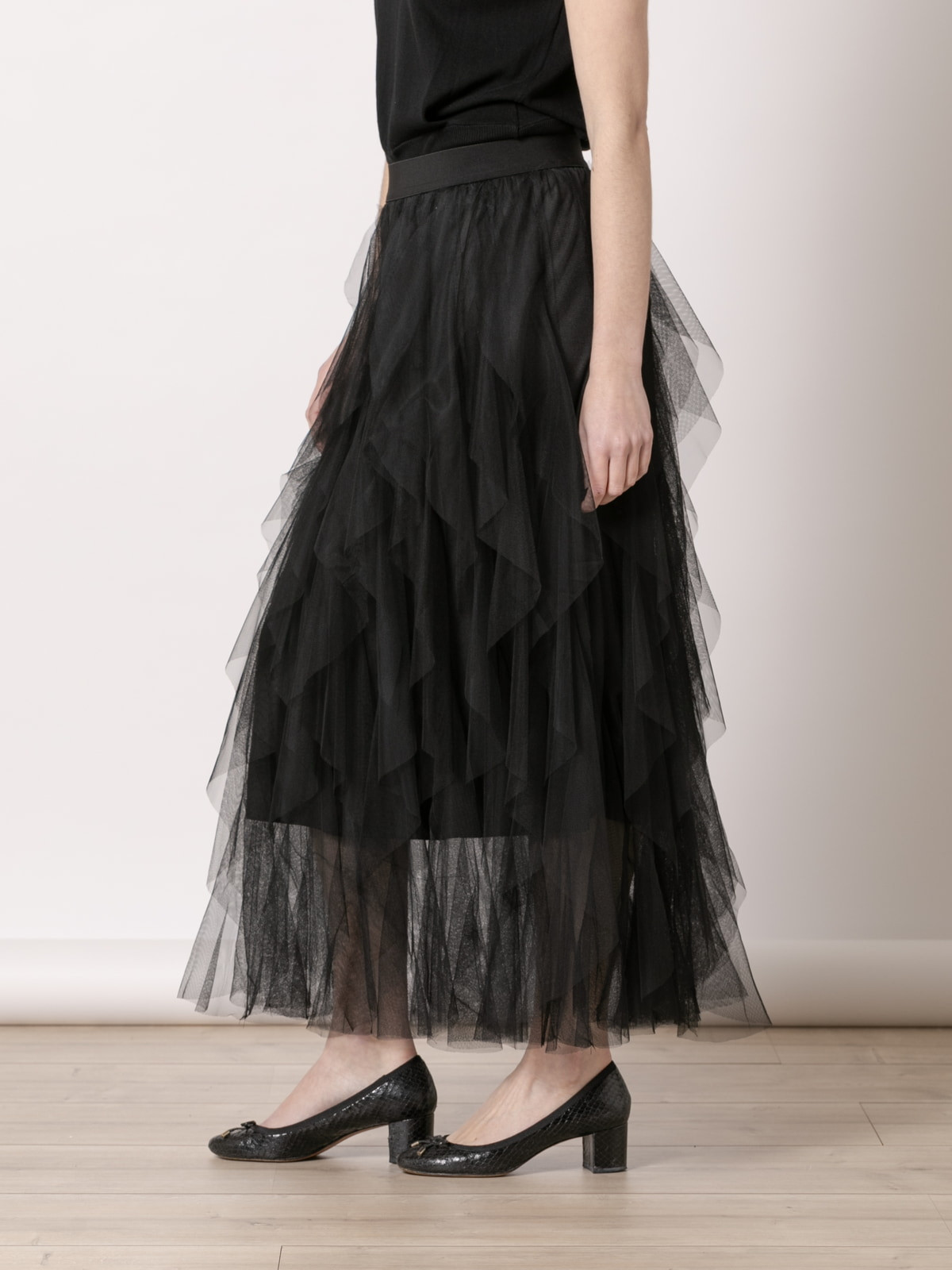 Long tulle skirt with peaks  Black colour