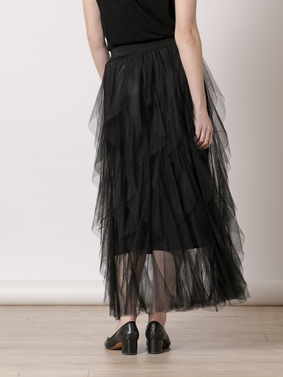 Long tulle skirt with peaks  Black colour