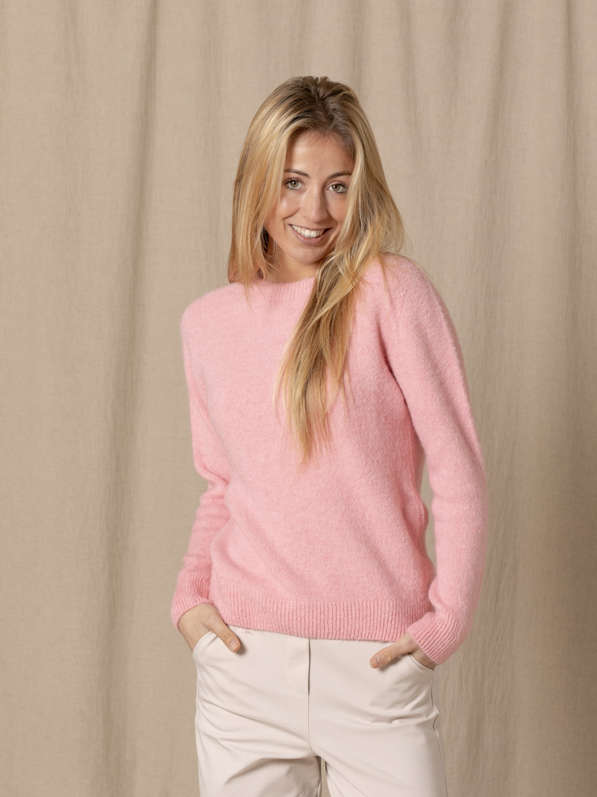 Spring alpaca sweater with round  Pink colour