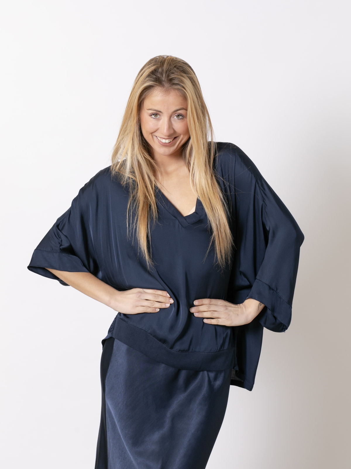 Flowing V-neckline shirt in viscose satin  Blue Navy colour