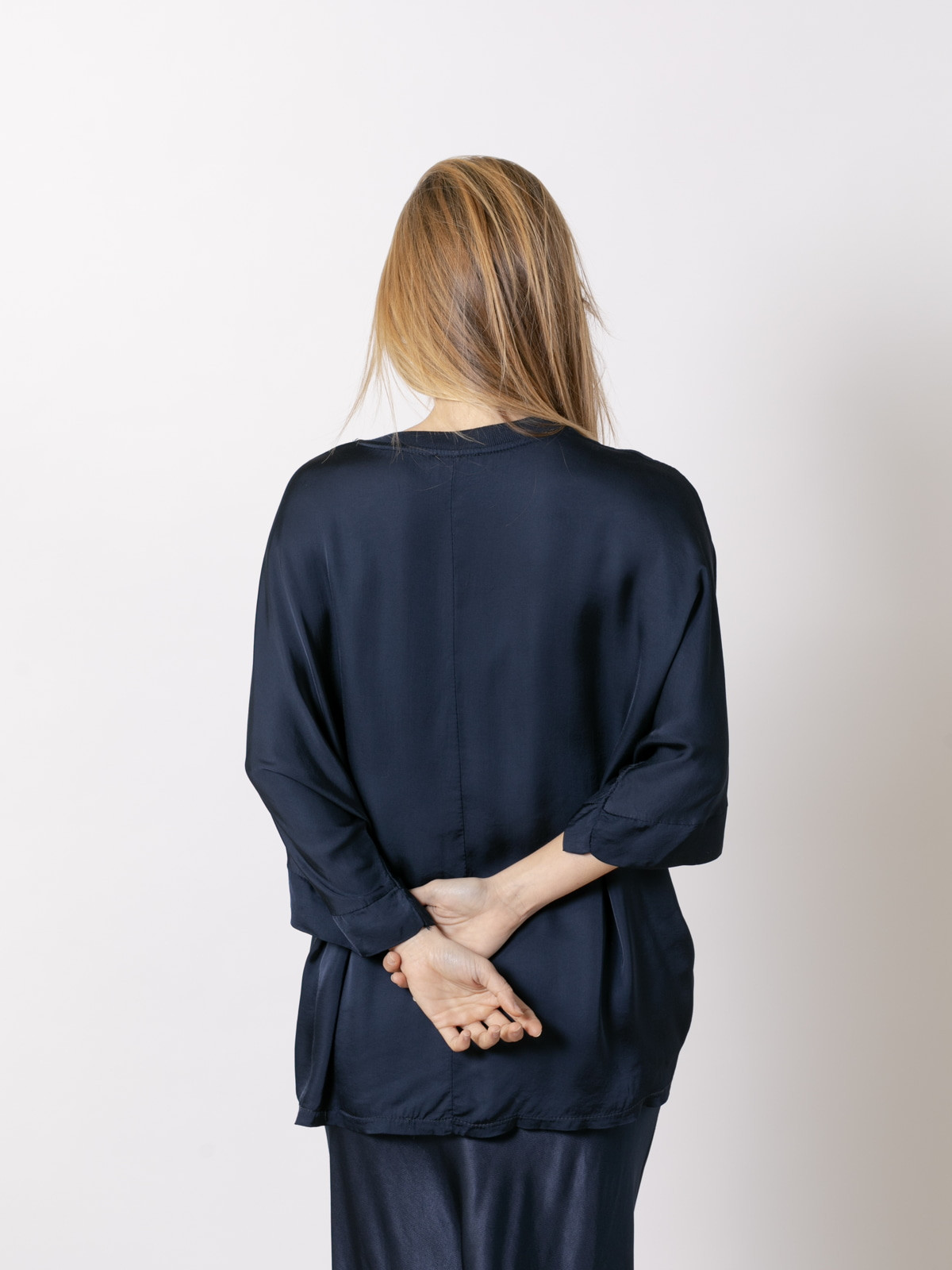 Flowing V-neckline shirt in viscose satin  Blue Navy colour