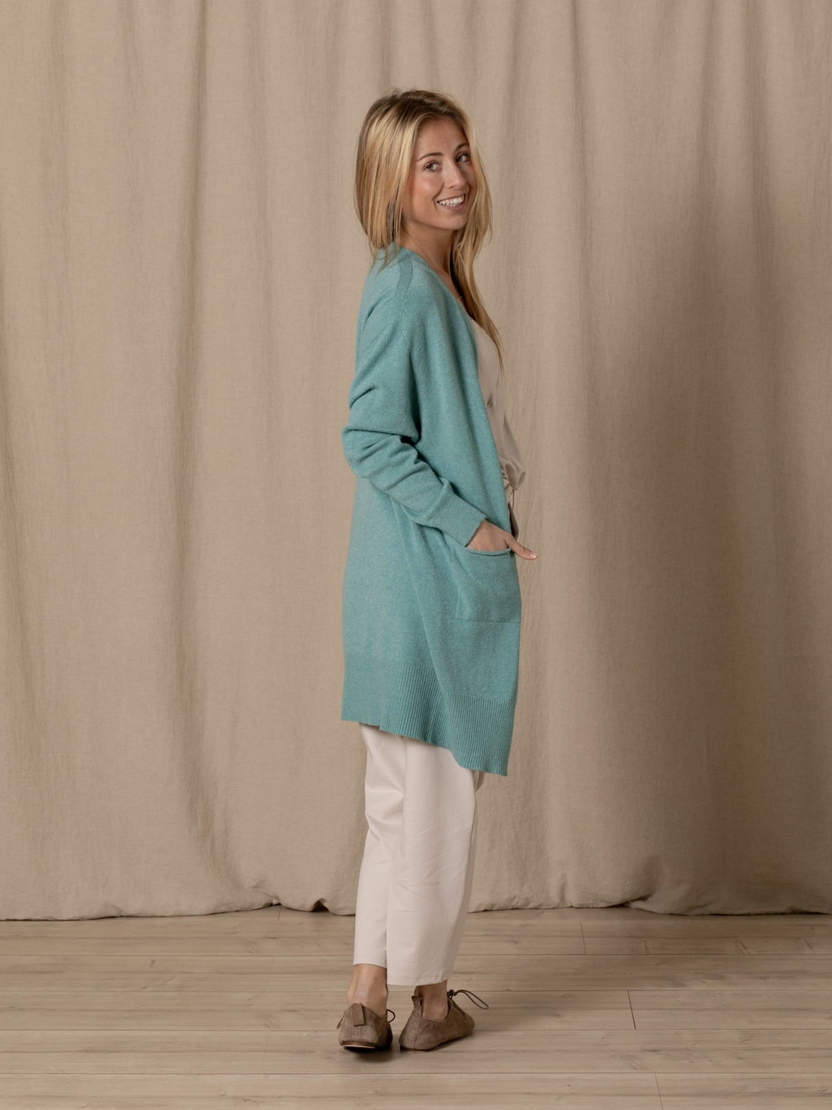 Long jacket with soft pockets  verde esmeralda colour