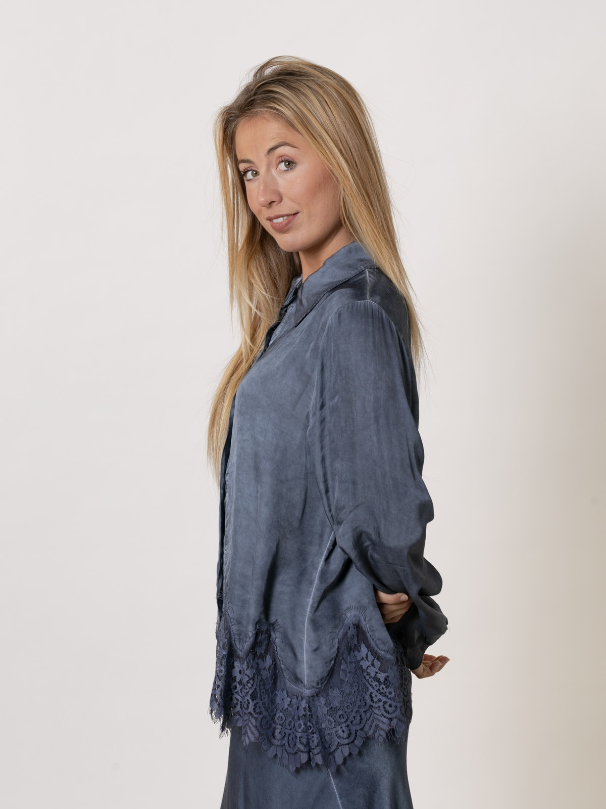 Buttoned shirt with lace at the bottom  Blue Navy colour