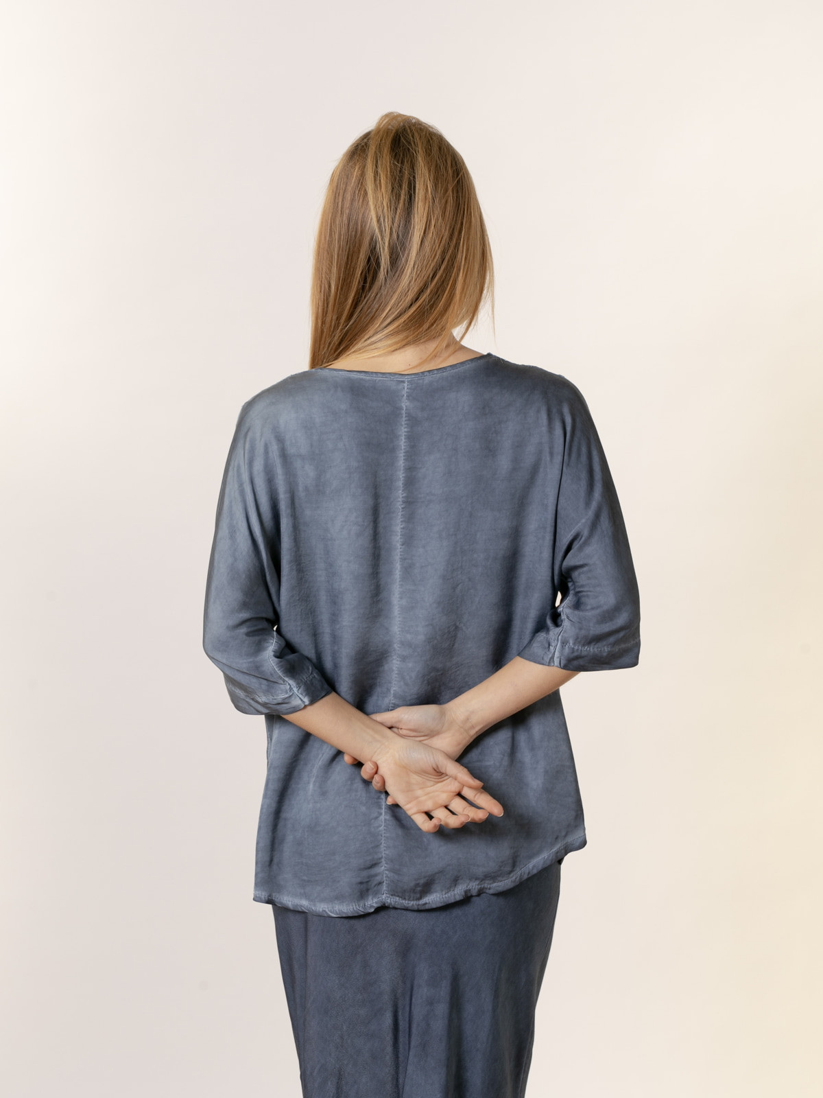 Blusa oversize lencera color Azul Marino