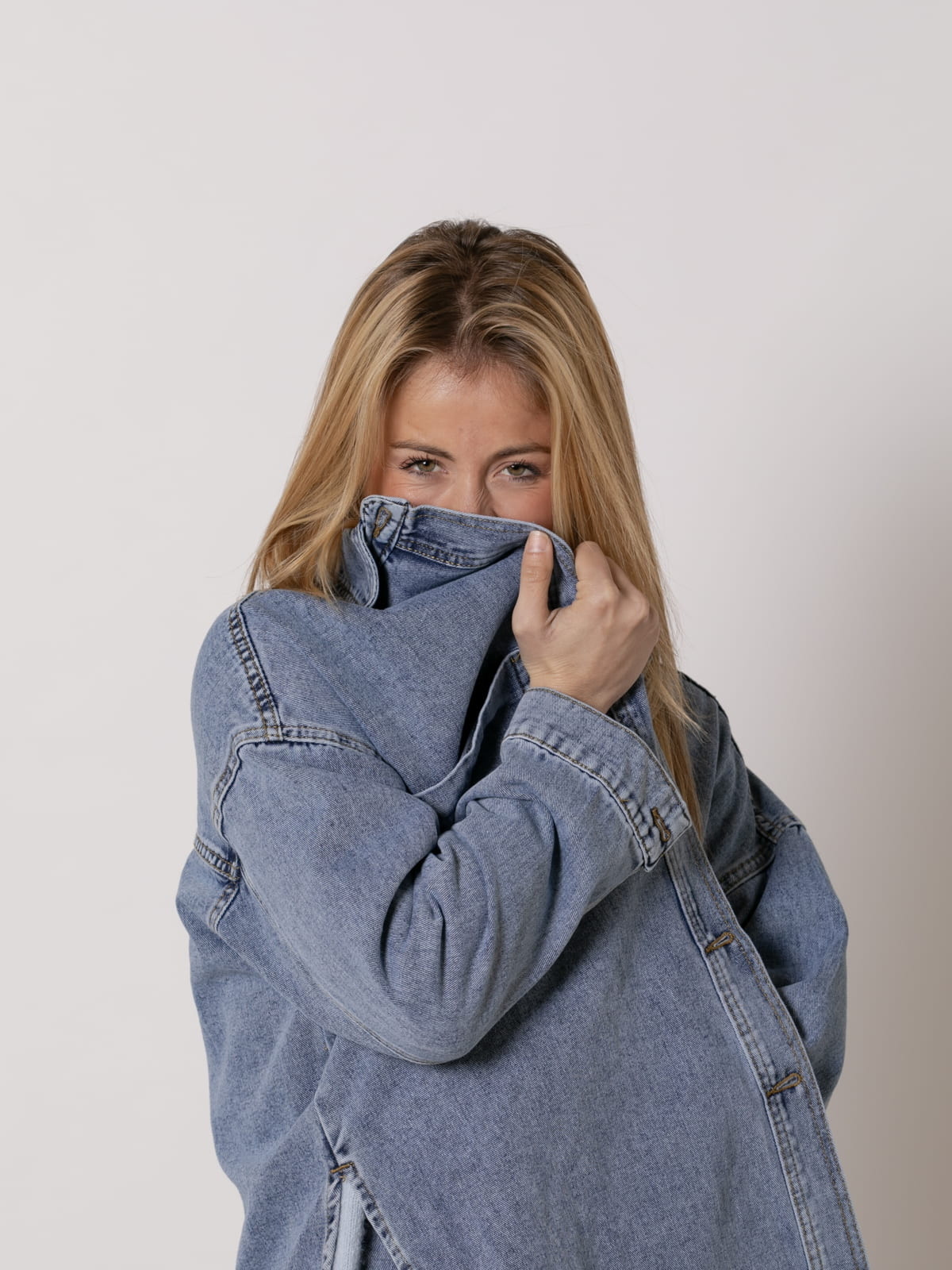 Chaqueta denim oversize color Azul