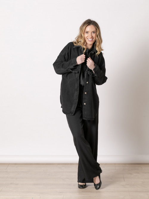 Chaqueta denim oversize color Negro