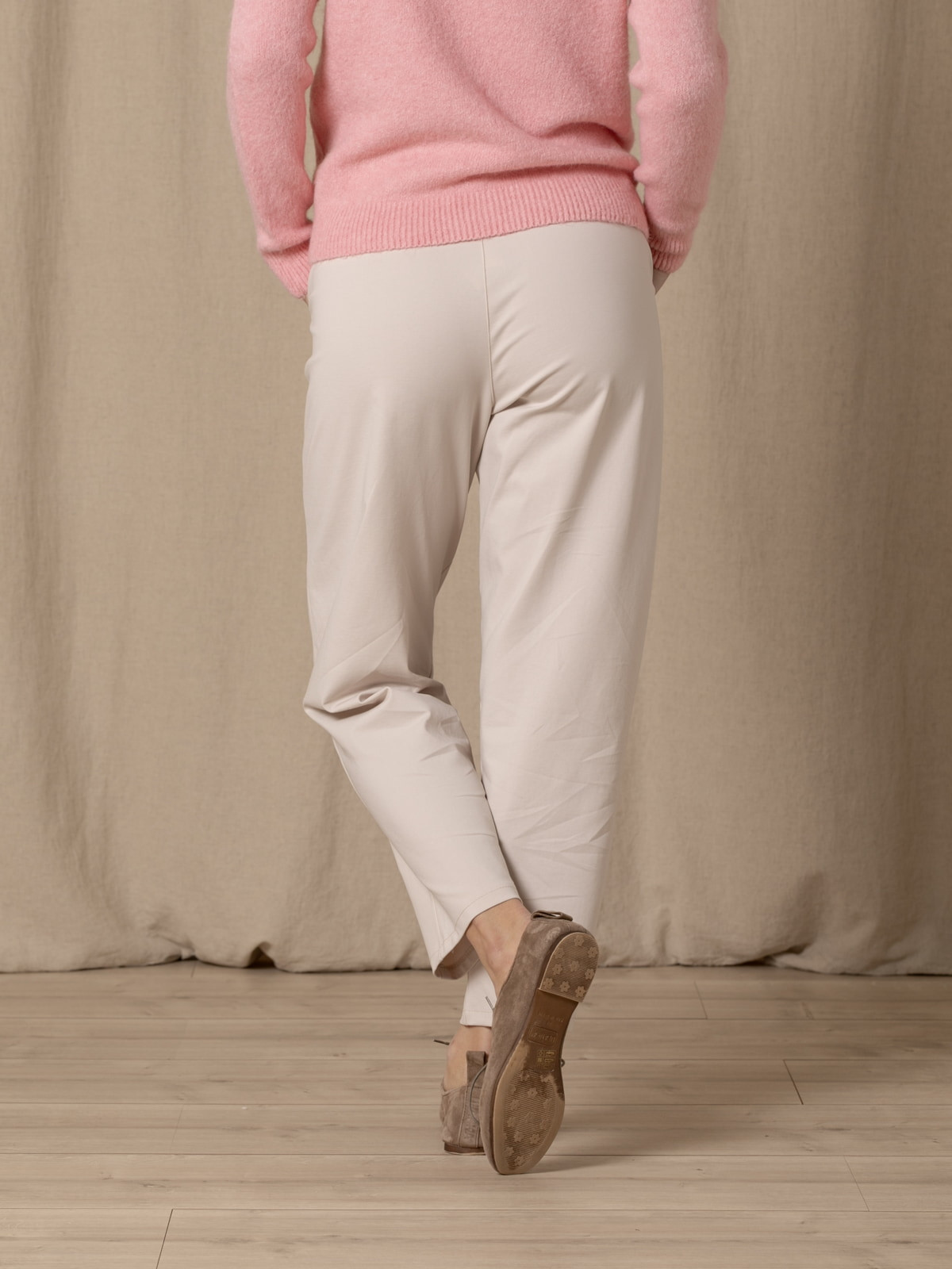 Pantalón teen costura en bajo color Beige Claro